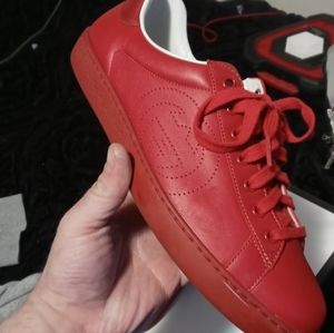 Gucci shoe's mens size 9 gucci / size 10 us.